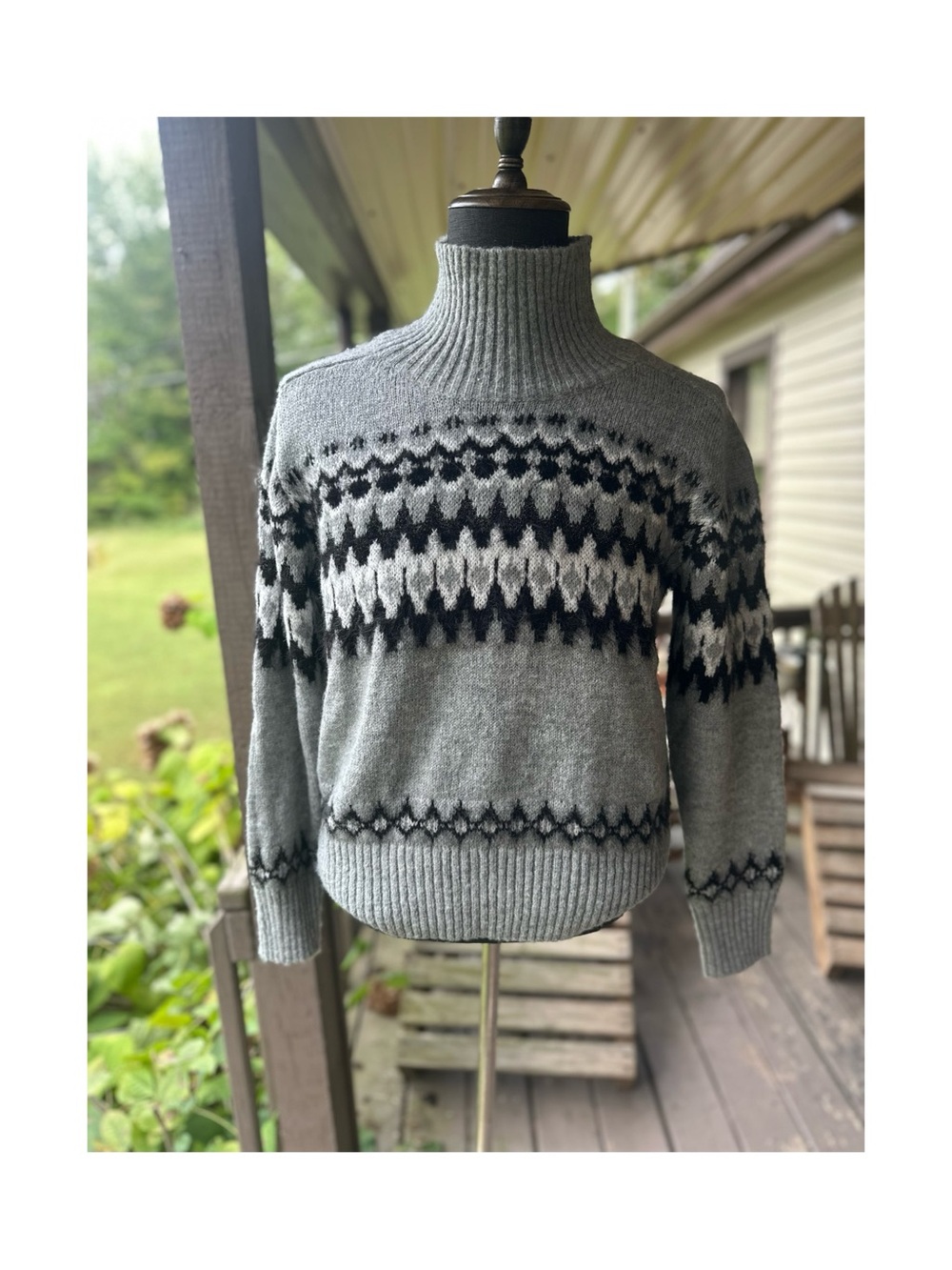 Free Assembly Women’s Midweight Fair Isle Turtle Neck Sweater Size Large